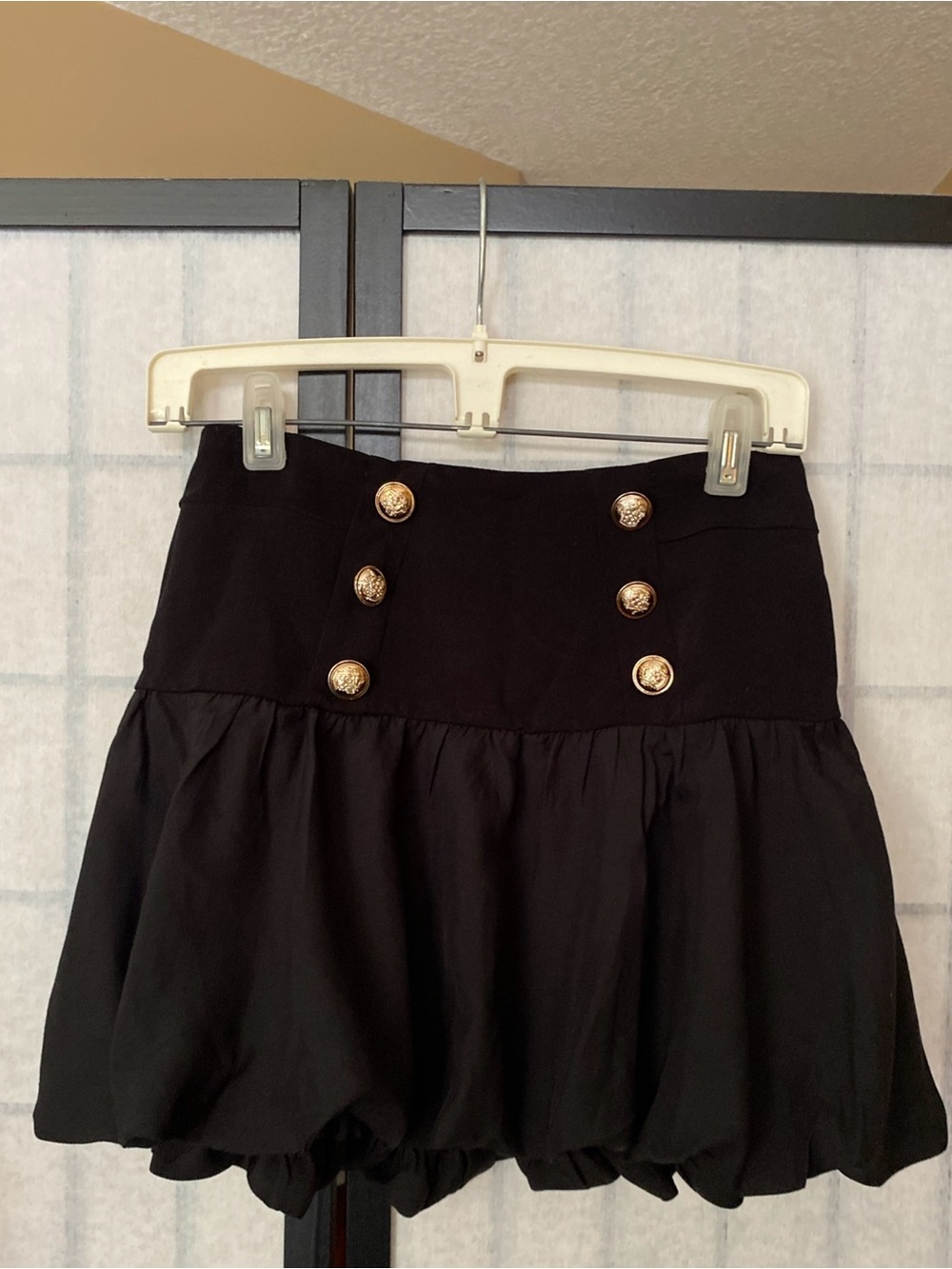 Zara NWT JR XS Amazing 6-button Black Mini Elasticized-Pouf Hem Lined Zip Skirt